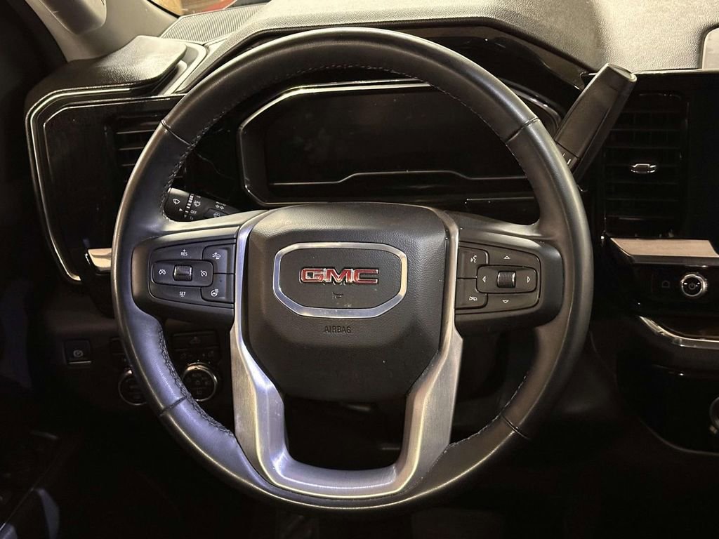 Used 2024 GMC Sierra 1500 Elevation image 18