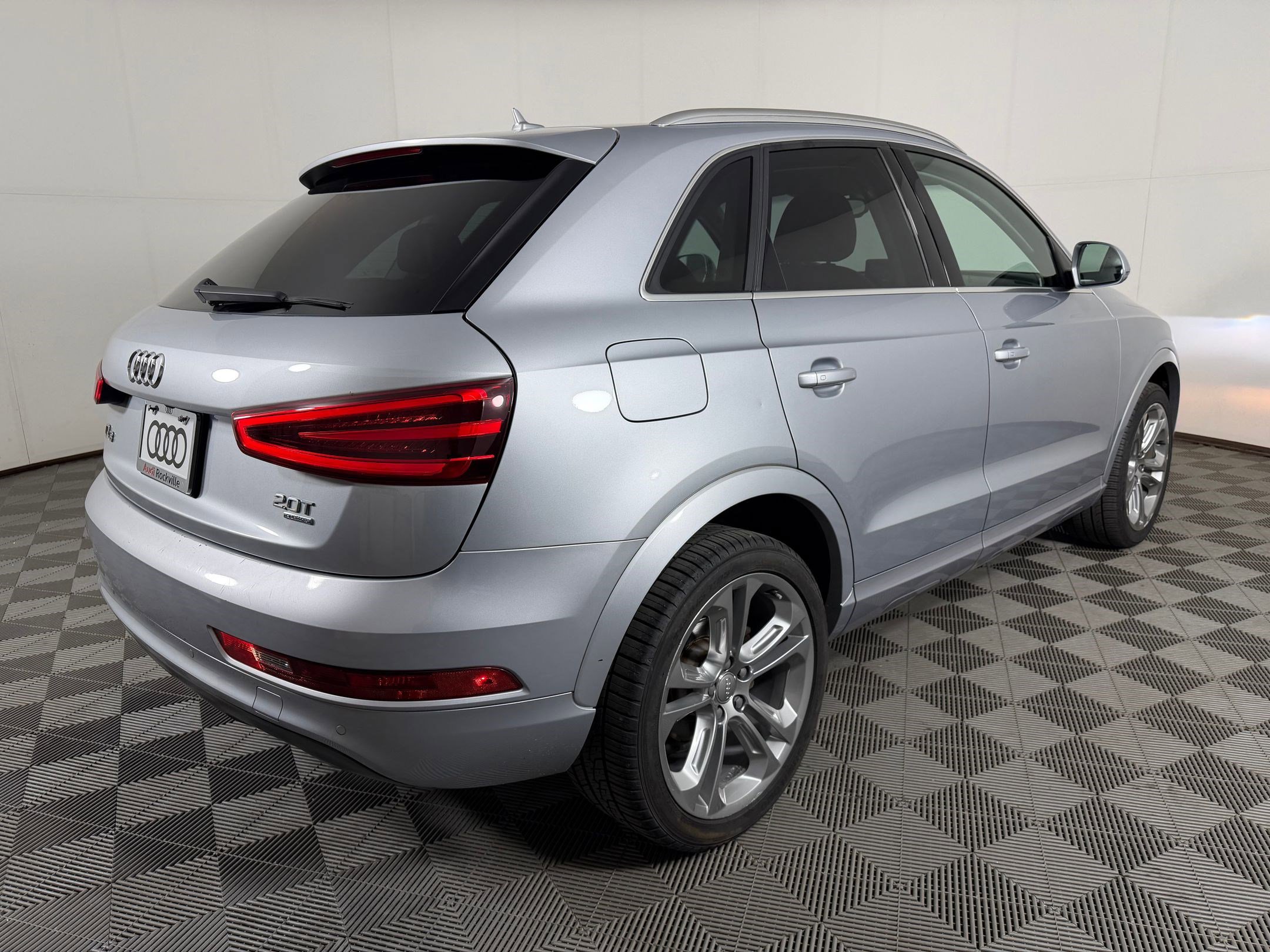 Used 2015 Audi Q3 2.0T Prestige AWD/4WD image 9
