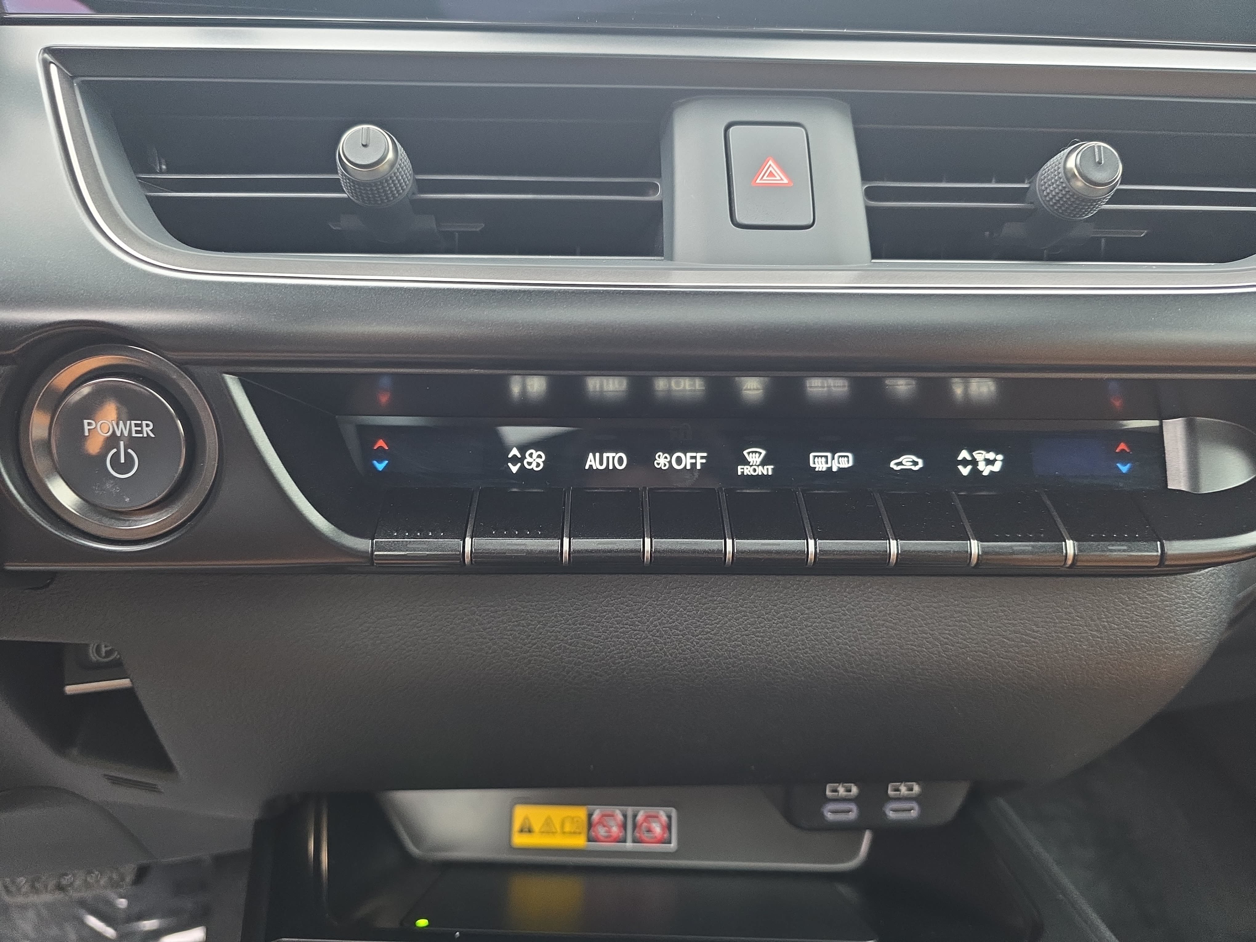 Used 2025 Lexus UX 300h AWD w/ Accessory Package (Z2) image 21