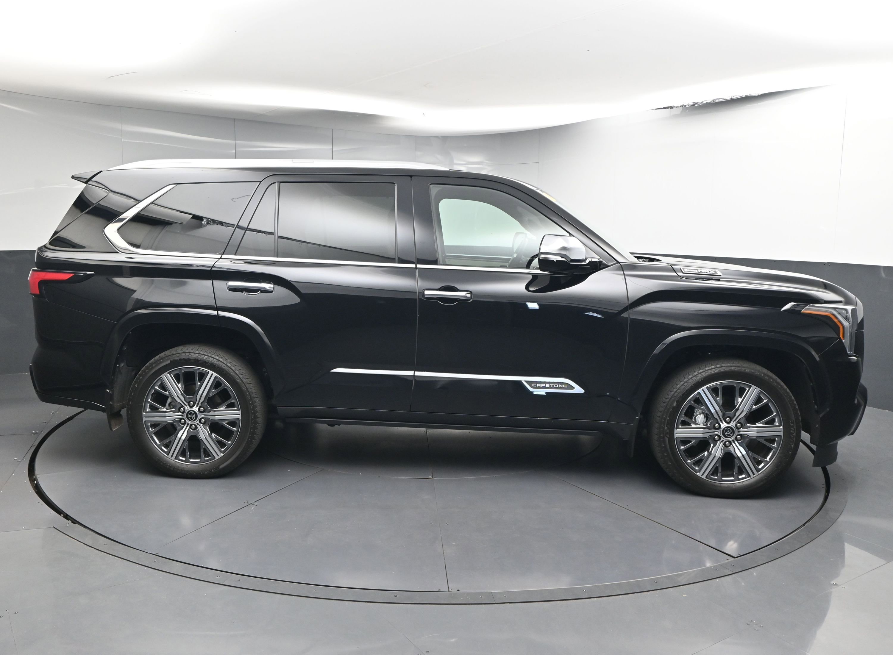 Certified 2024 Toyota Sequoia Capstone image 9