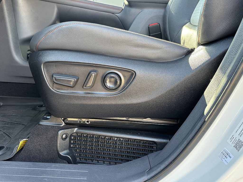 Certified 2024 Toyota Sienna XSE w/ XSE Plus Package FWD image 14