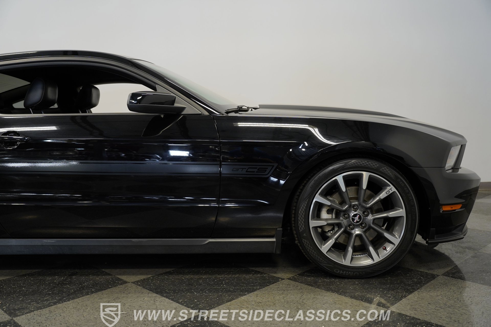 Used 2012 Ford Mustang GT Premium image 34