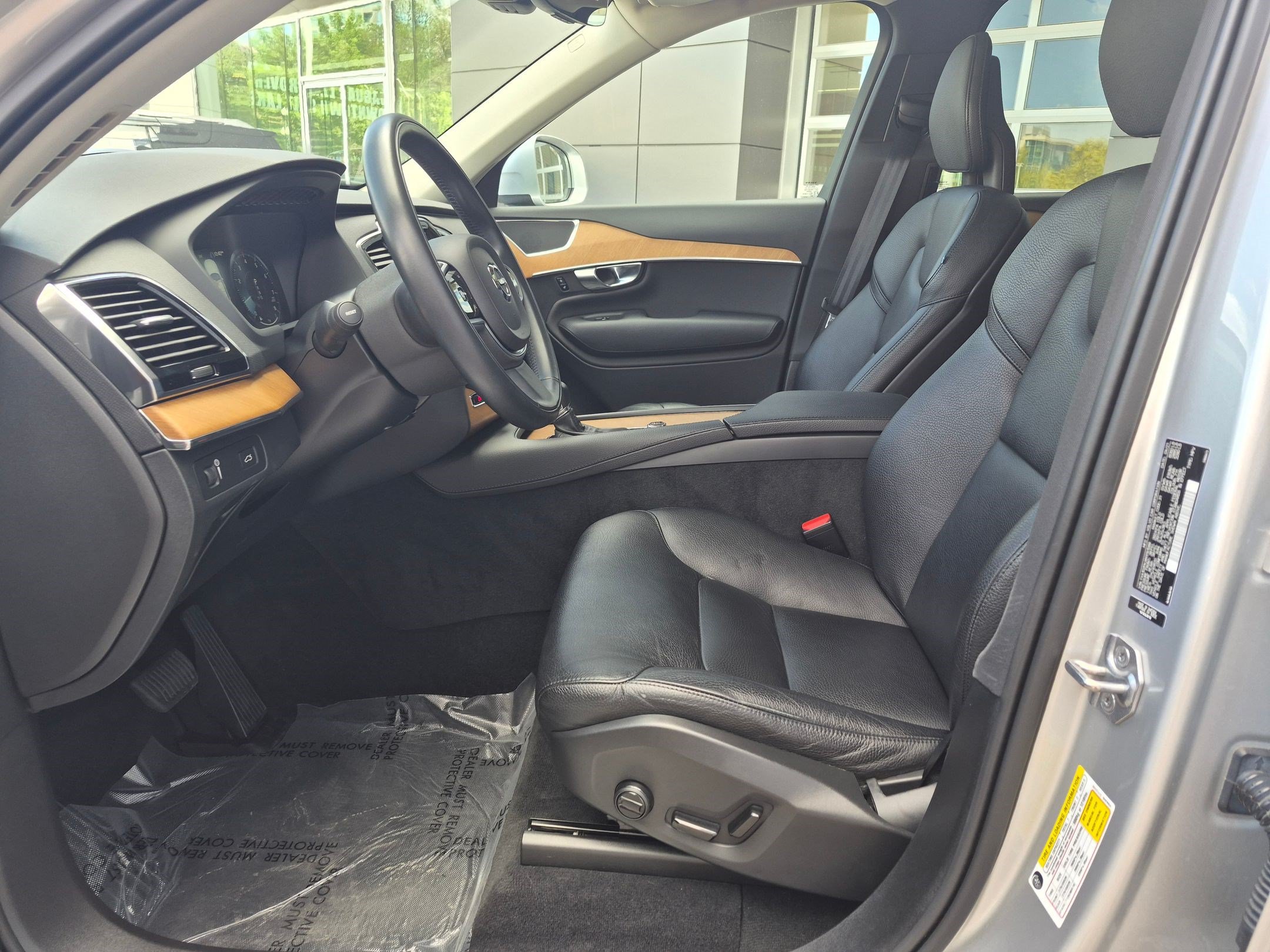 Used 2021 Volvo XC90 T5 Momentum w/ Advanced Package AWD/4WD image 15