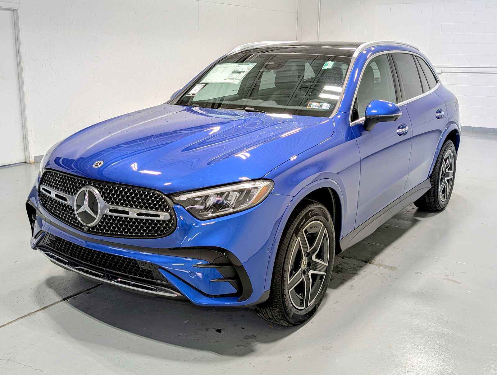 New 2026 Mercedes-Benz GLC 300 4MATIC image 1