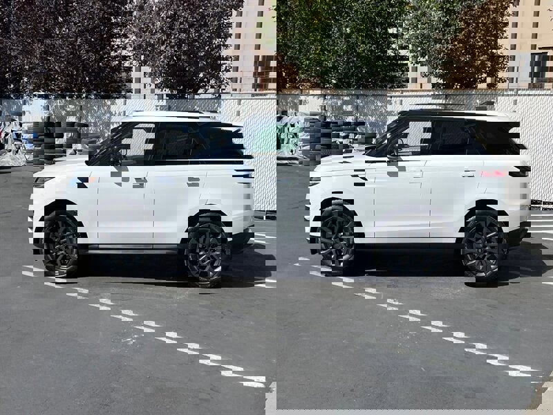 Used 2023 Land Rover Range Rover Sport SE image 4