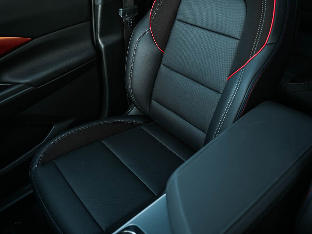 New 2025 Chevrolet Equinox EV RS image 25