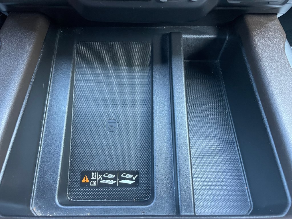 Certified 2019 Chevrolet Silverado 1500 LTZ w/ LTZ Convenience Package AWD/4WD image 45