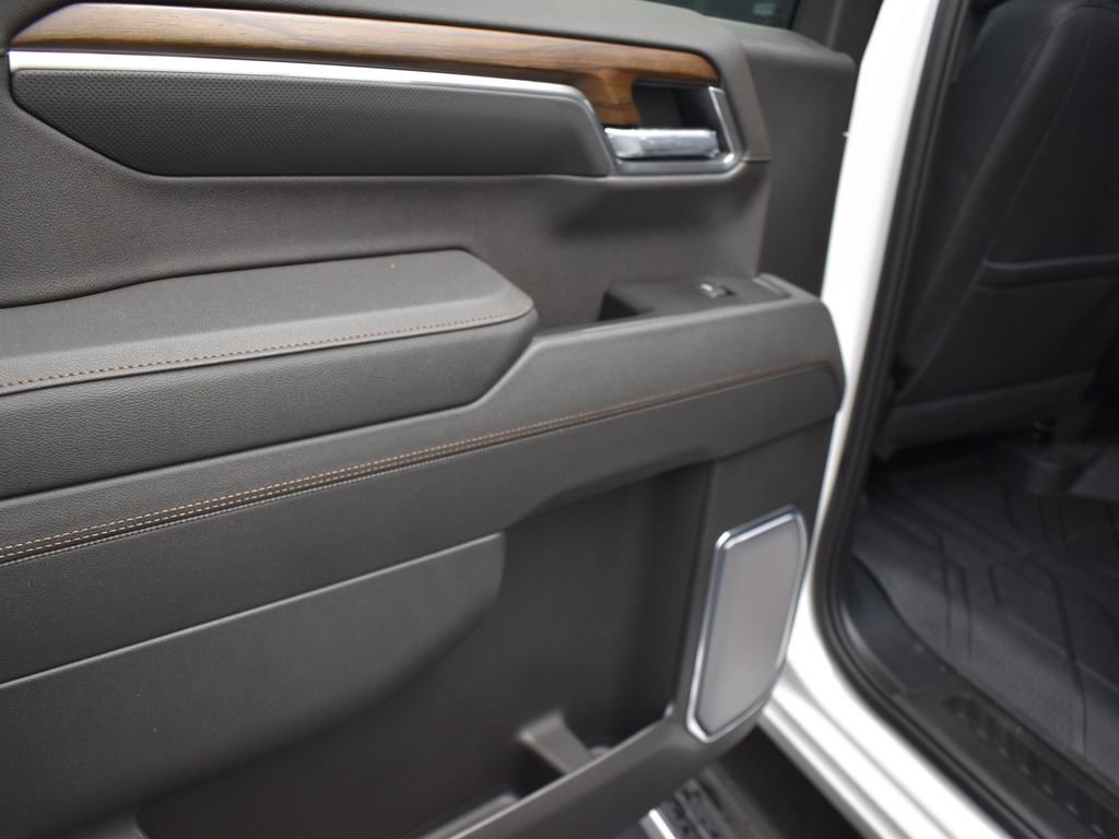 New 2025 Chevrolet Silverado 1500 High Country AWD/4WD image 15