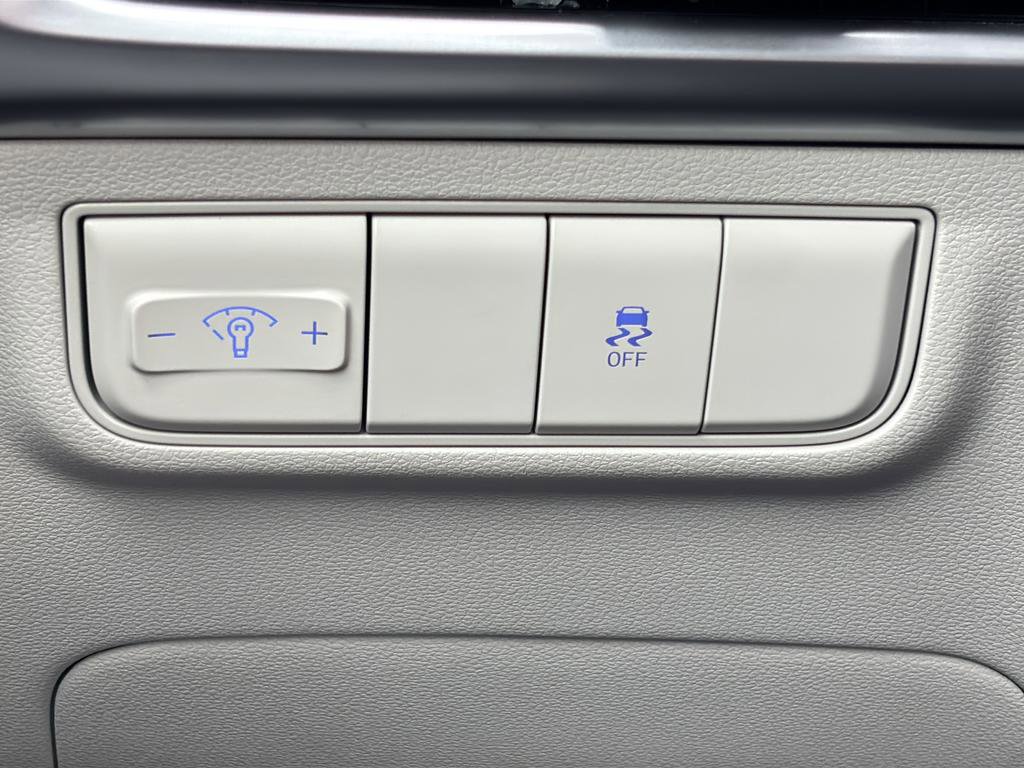 Certified 2025 Hyundai Tucson SE image 33