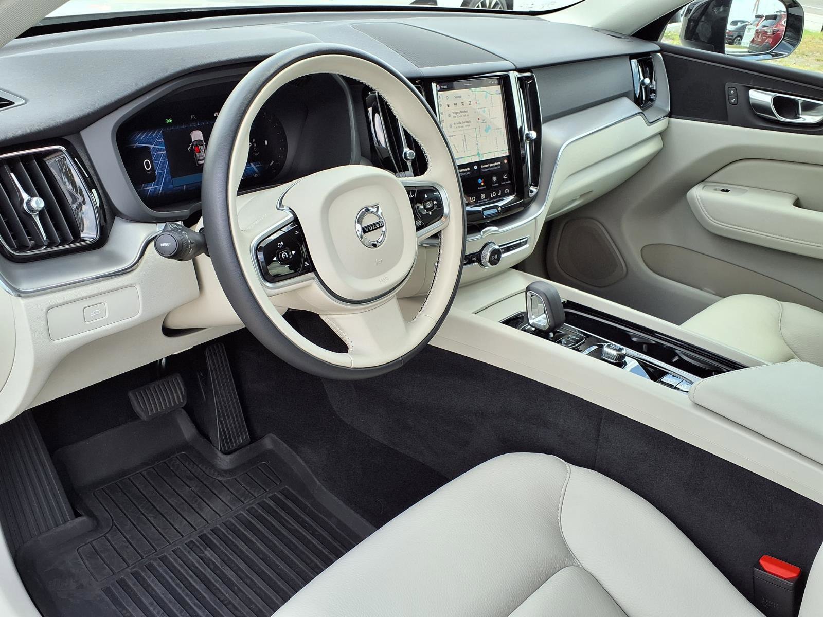 Certified 2025 Volvo XC60 B5 Core w/ Protection Package AWD/4WD image 20