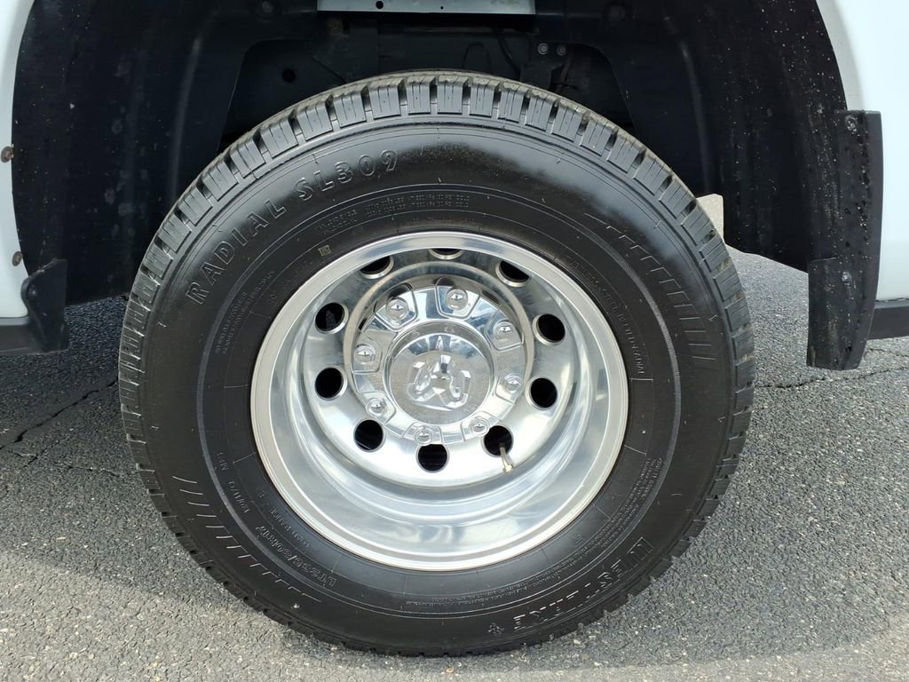 Used 2023 RAM 3500 Big Horn w/ Level 2 Equipment Group AWD/4WD image 17