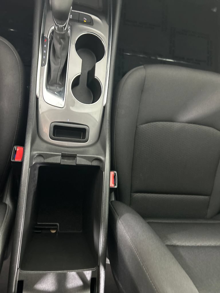 Used 2022 Chevrolet Malibu LS FWD image 15