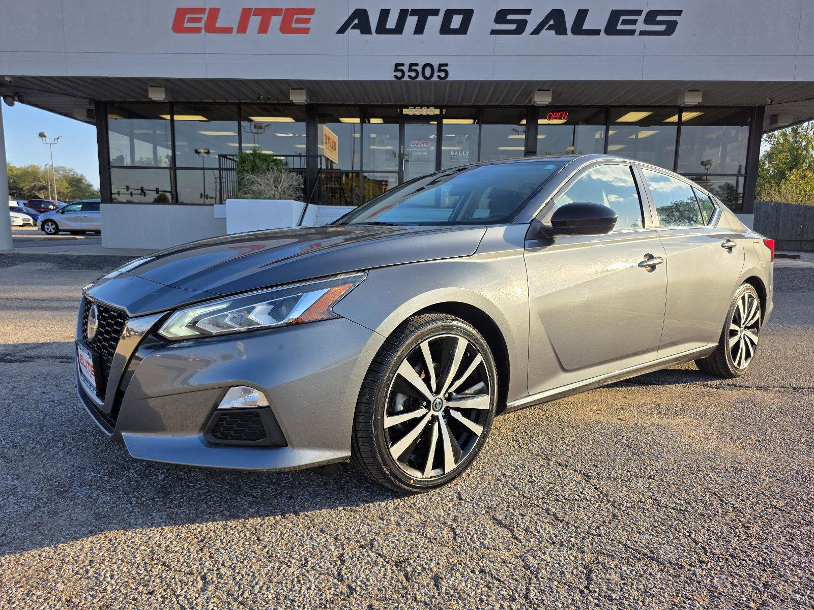 Used 2022 Nissan Altima 2.5 SR video 1
