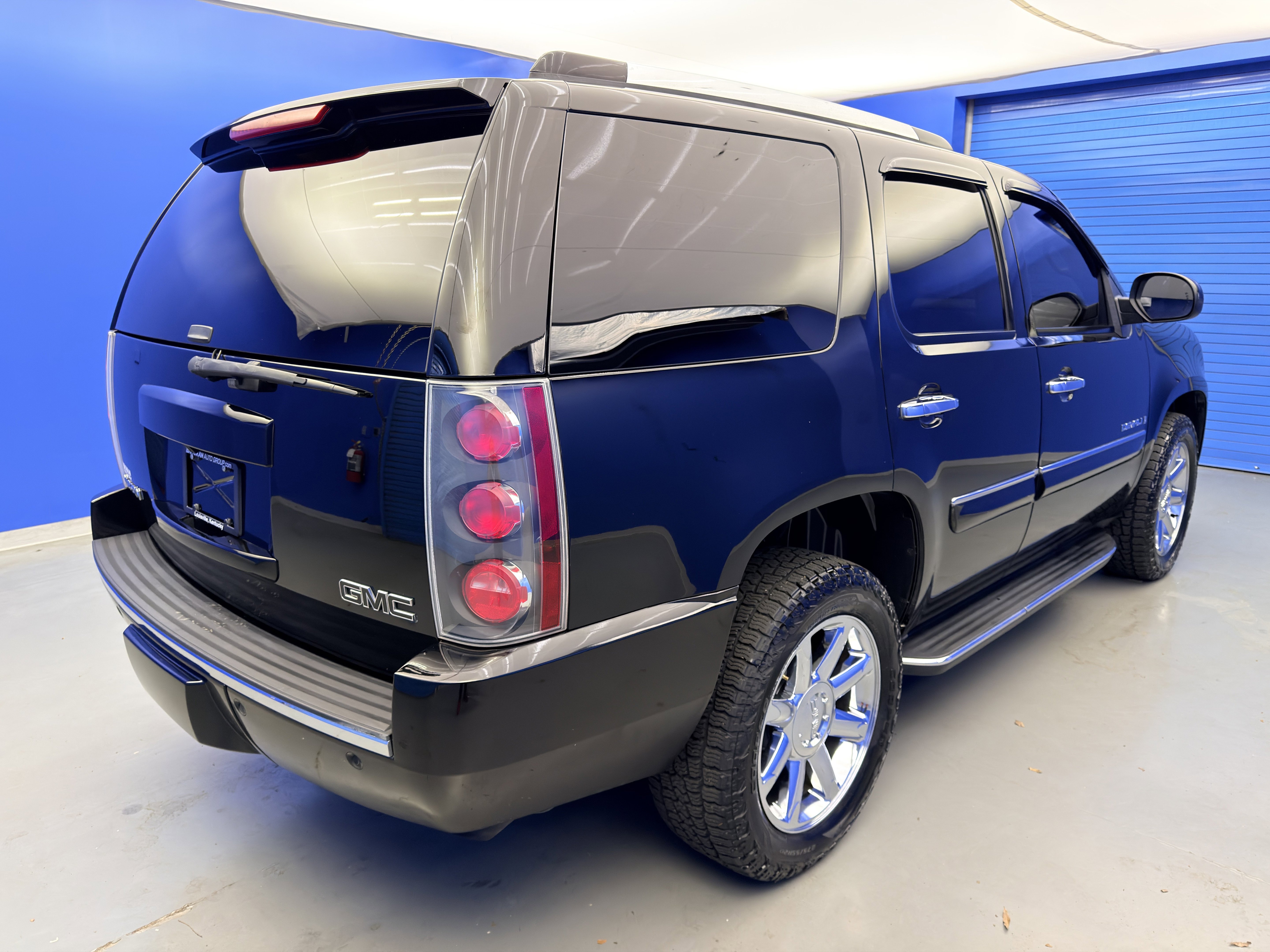 Used 2008 GMC Yukon Denali image 7