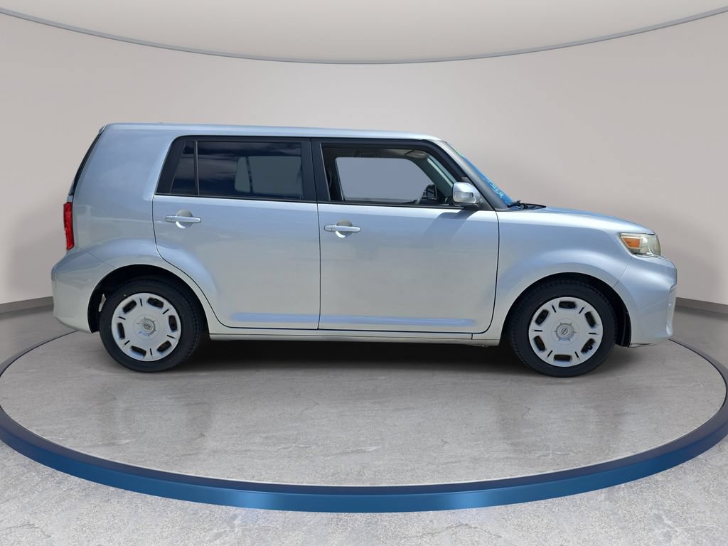 Used 2012 Scion xB FWD image 5