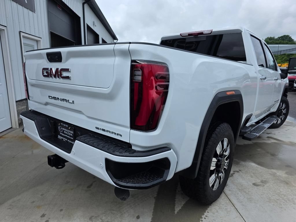 Used 2026 GMC Sierra 2500 Denali w/ Technology Package AWD/4WD image 6