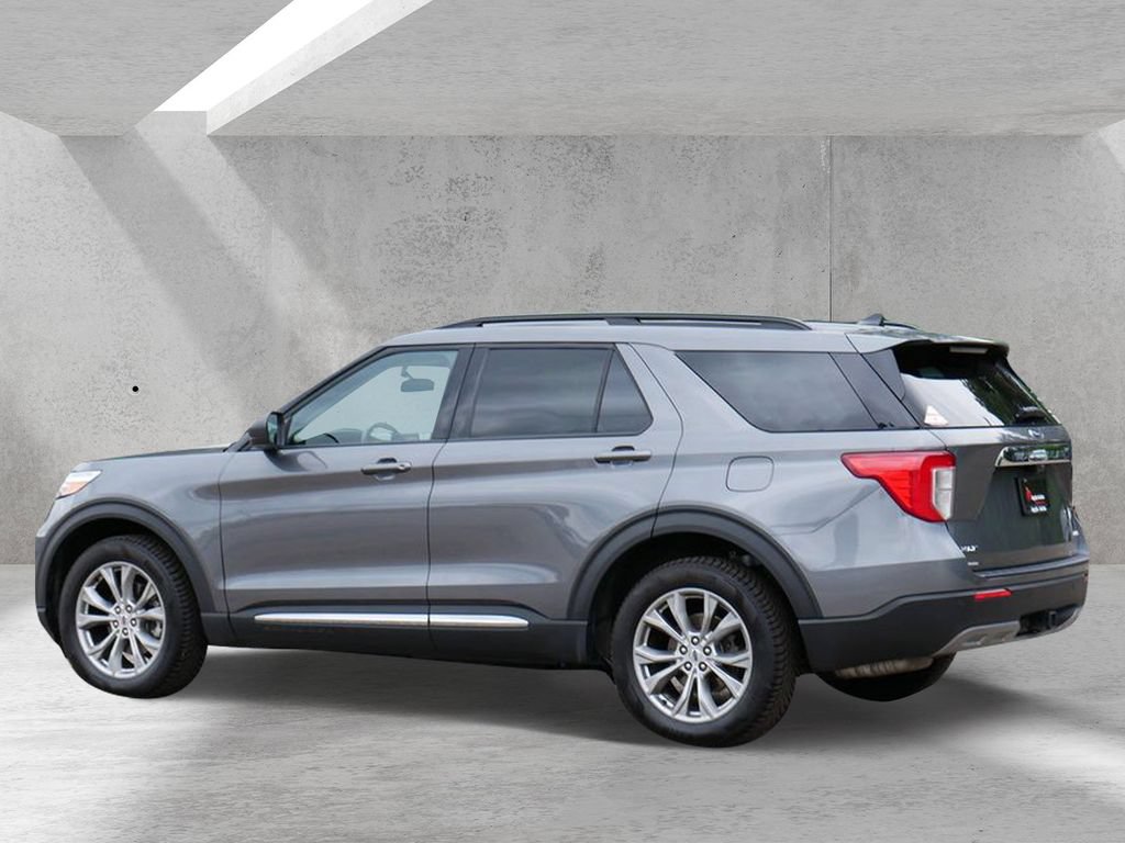 Certified 2023 Ford Explorer XLT w/ Equipment Group 202A AWD/4WD image 4
