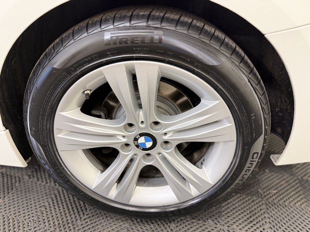 Used 2018 BMW 330i xDrive Wagon AWD/4WD image 22