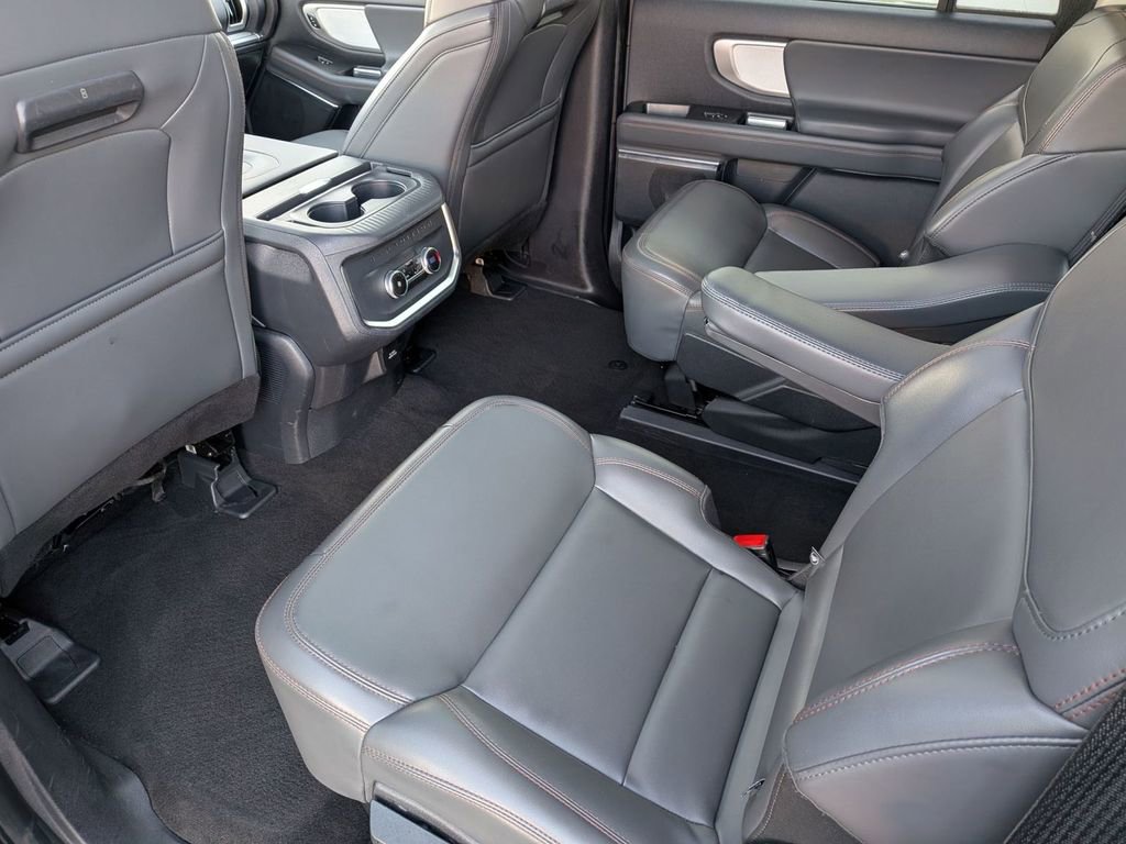 Used 2025 Ford Expedition Max Active AWD/4WD image 31