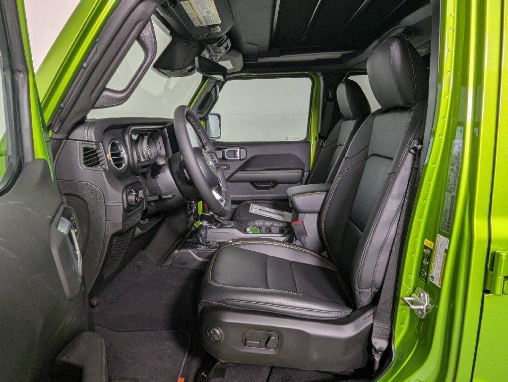 New 2026 Jeep Wrangler Unlimited Sahara AWD/4WD image 14