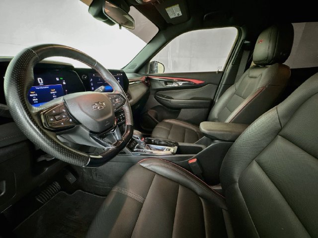 Used 2025 Chevrolet TrailBlazer RS w/ Driver Confidence Package FWD image 19