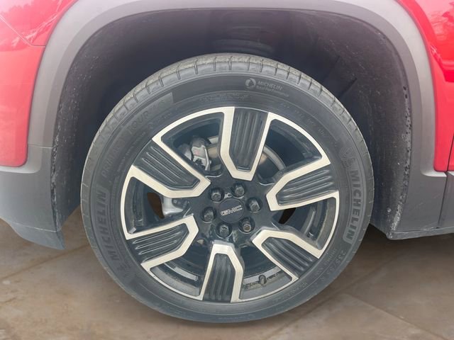 Used 2021 GMC Acadia SLT w/ Elevation Edition image 14