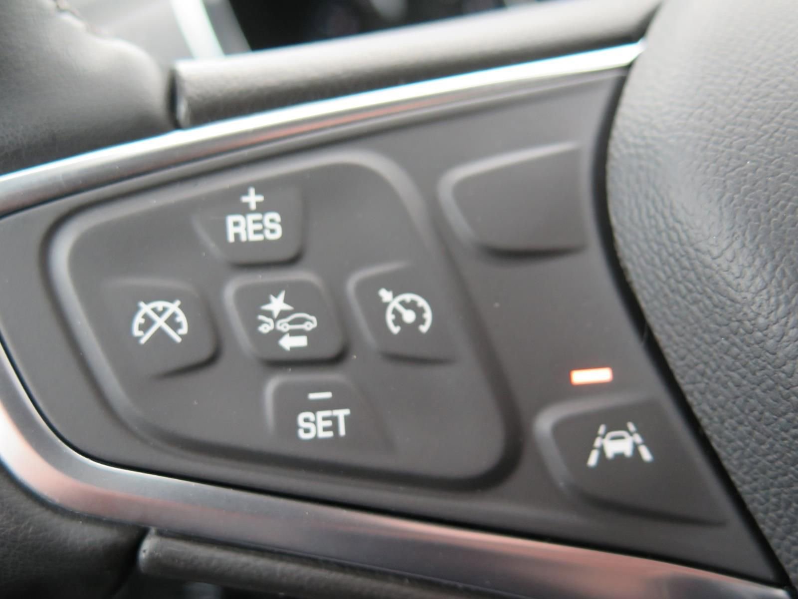 Used 2023 Chevrolet Equinox LT image 14