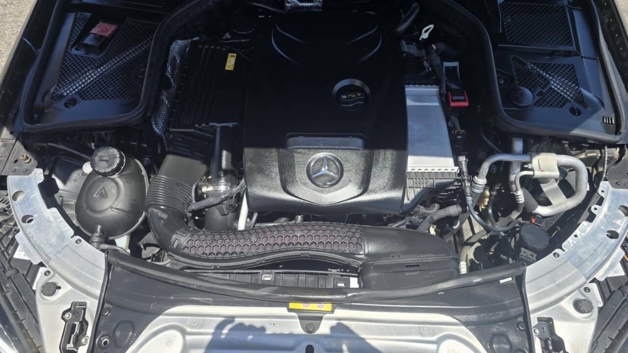 Used 2015 Mercedes-Benz C 300 4MATIC Sedan image 14