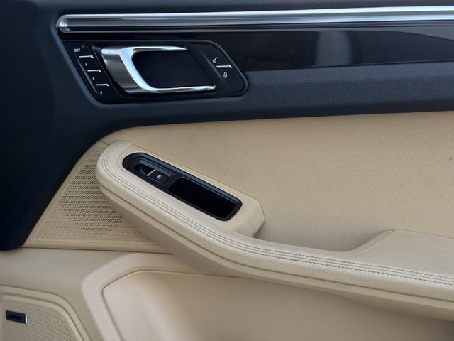 Used 2018 Porsche Macan S w/ Premium Package Plus image 27