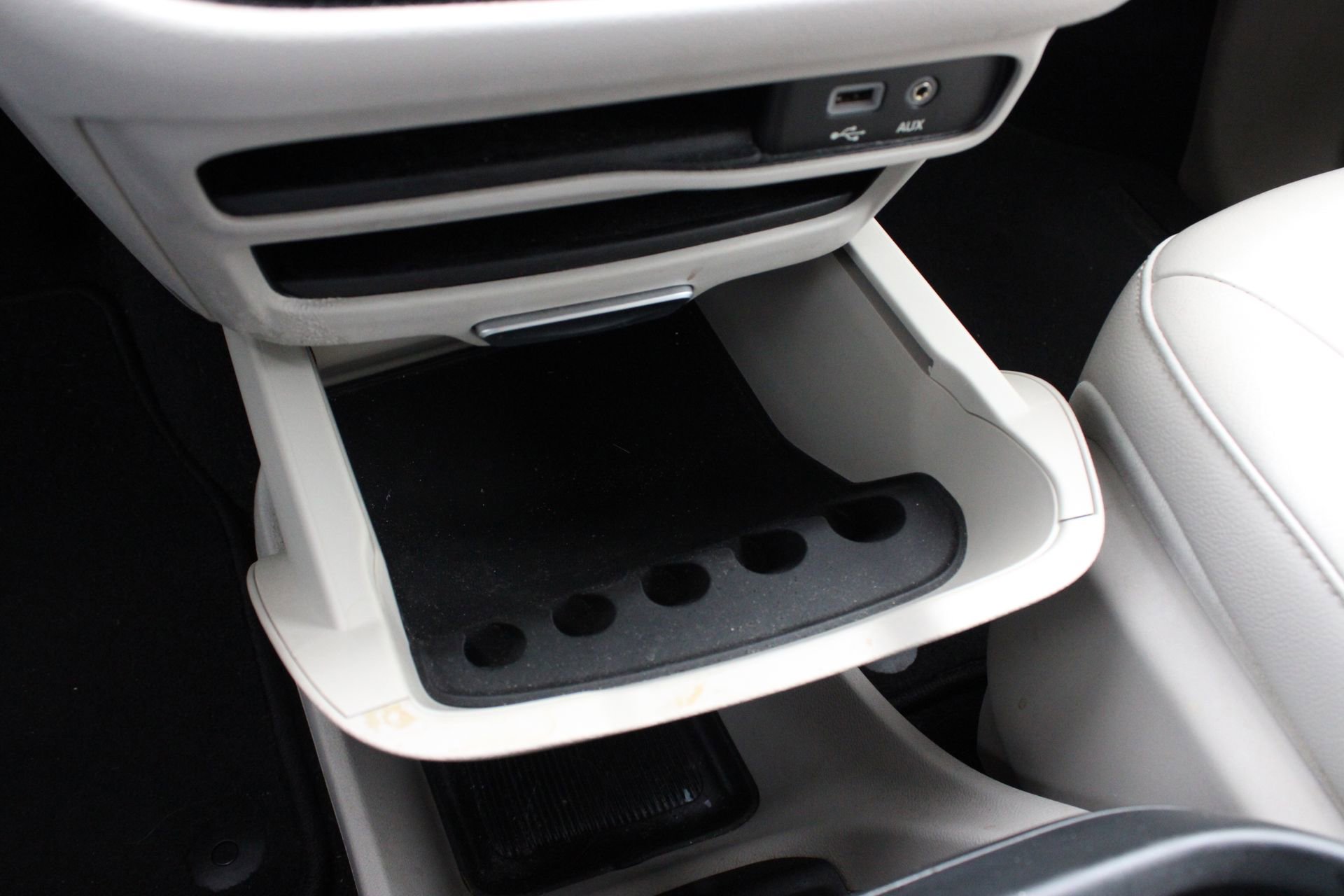 Used 2017 Chrysler Pacifica Touring-L image 43