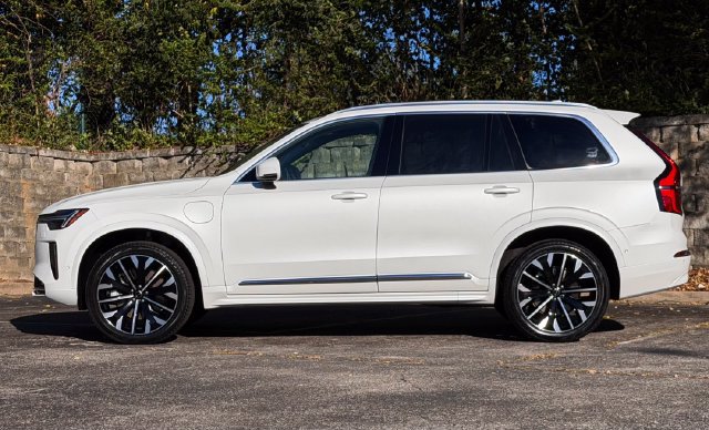 Used 2025 Volvo XC90 T8 Ultra w/ Protection Package Premier AWD/4WD image 10