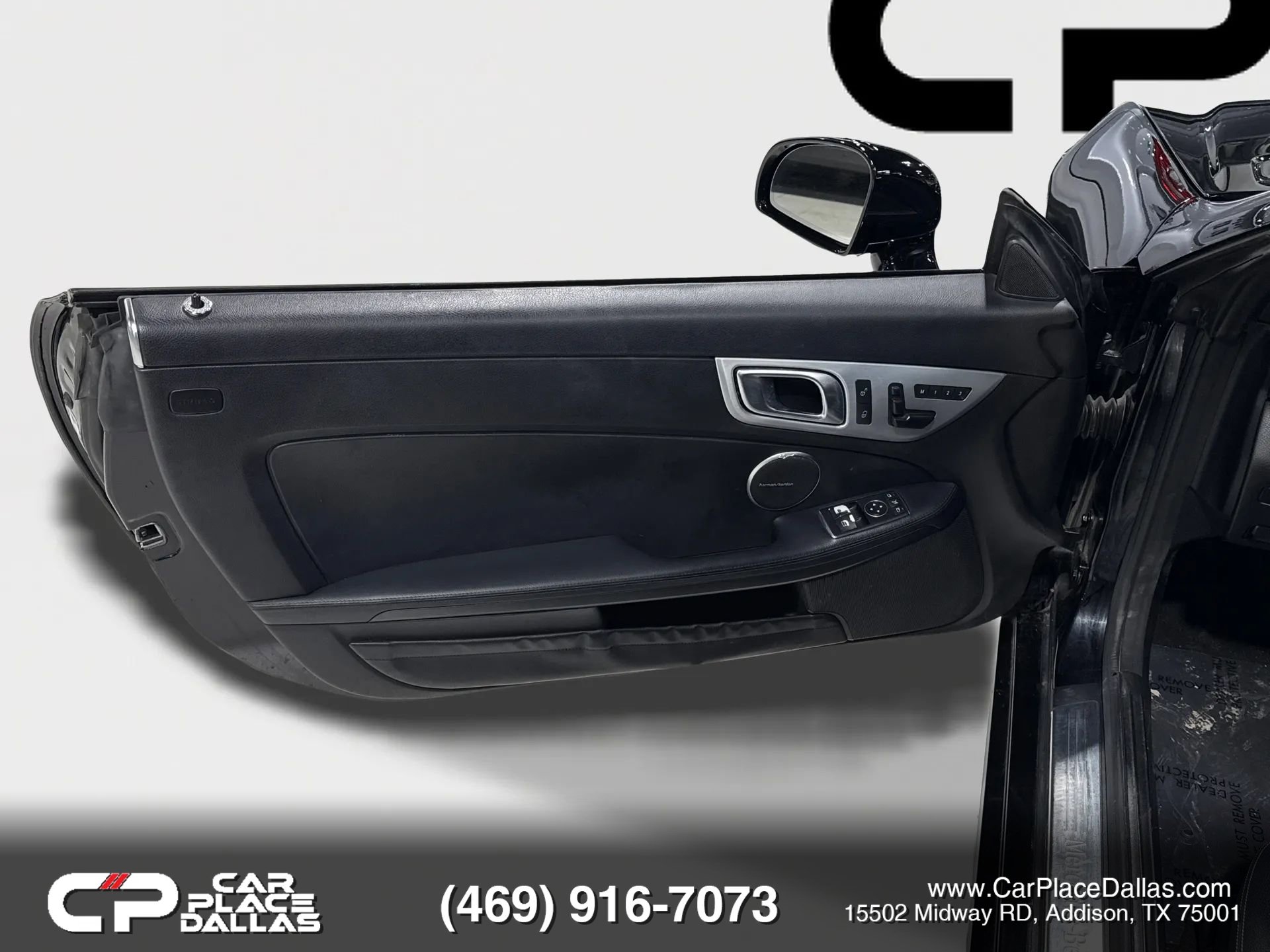 Used 2015 Mercedes-Benz SLK 250 w/ Premium Package image 17