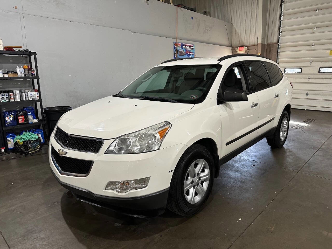 Used 2011 Chevrolet Traverse LS image 1