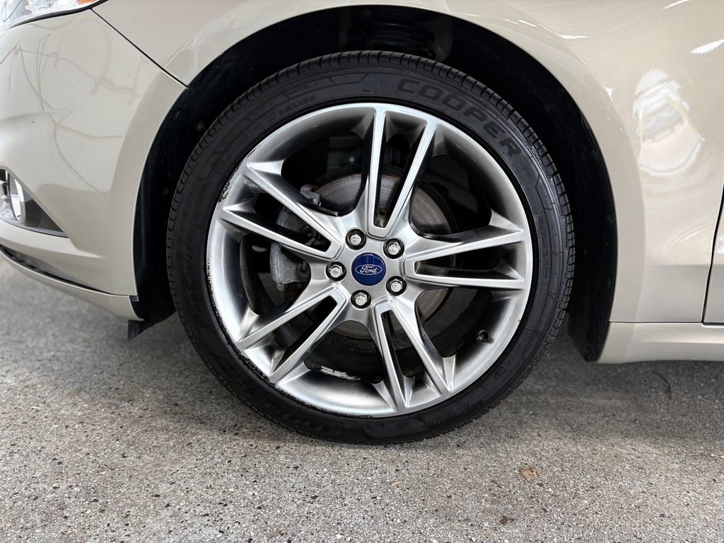 Used 2015 Ford Fusion Titanium FWD image 26