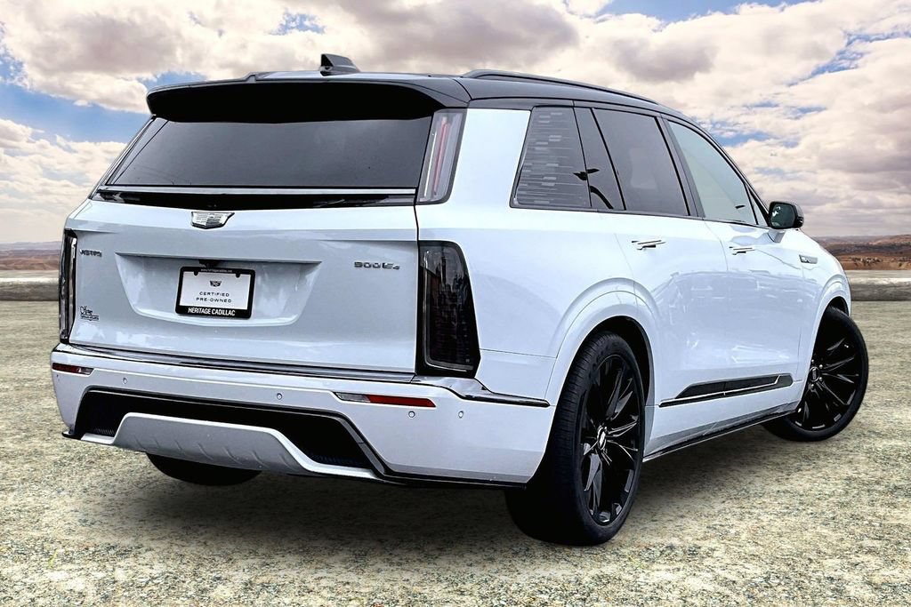 Certified 2026 Cadillac Vistiq Platinum AWD/4WD image 5