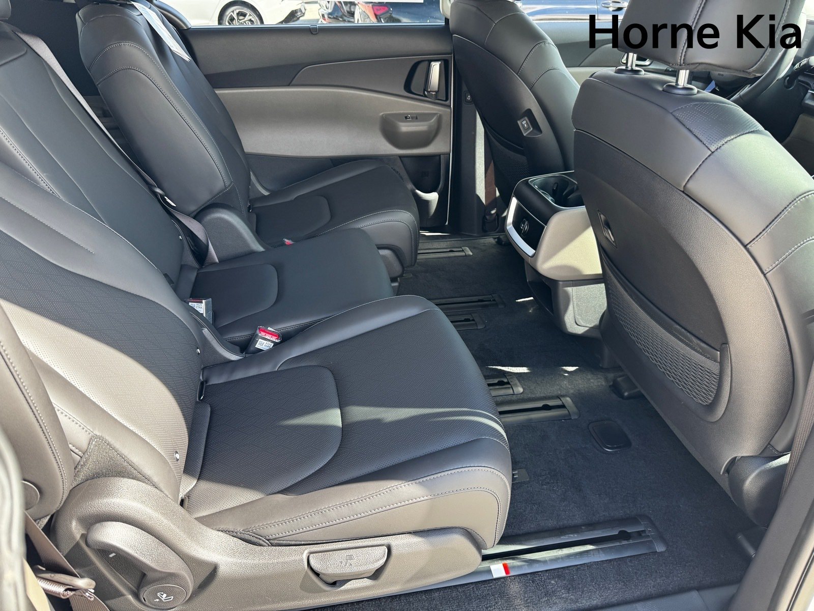 New 2026 Kia Carnival EX FWD image 19