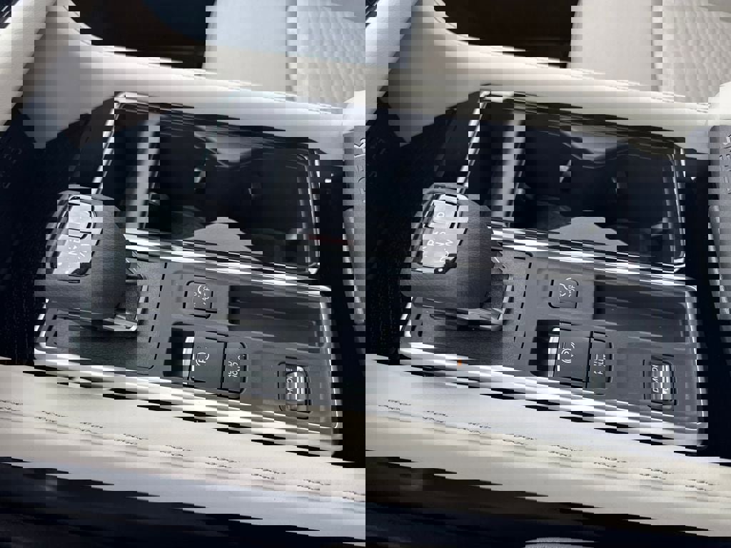 New 2025 Nissan Pathfinder SV image 17