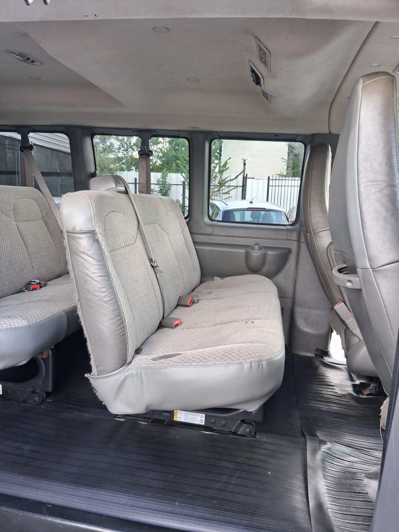 Used 2017 Chevrolet Express 2500 LS RWD image 28