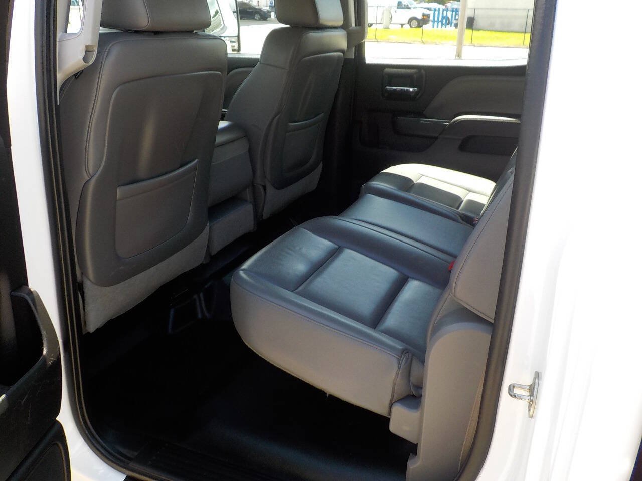Used 2015 Chevrolet Silverado 2500 W/T AWD/4WD image 23