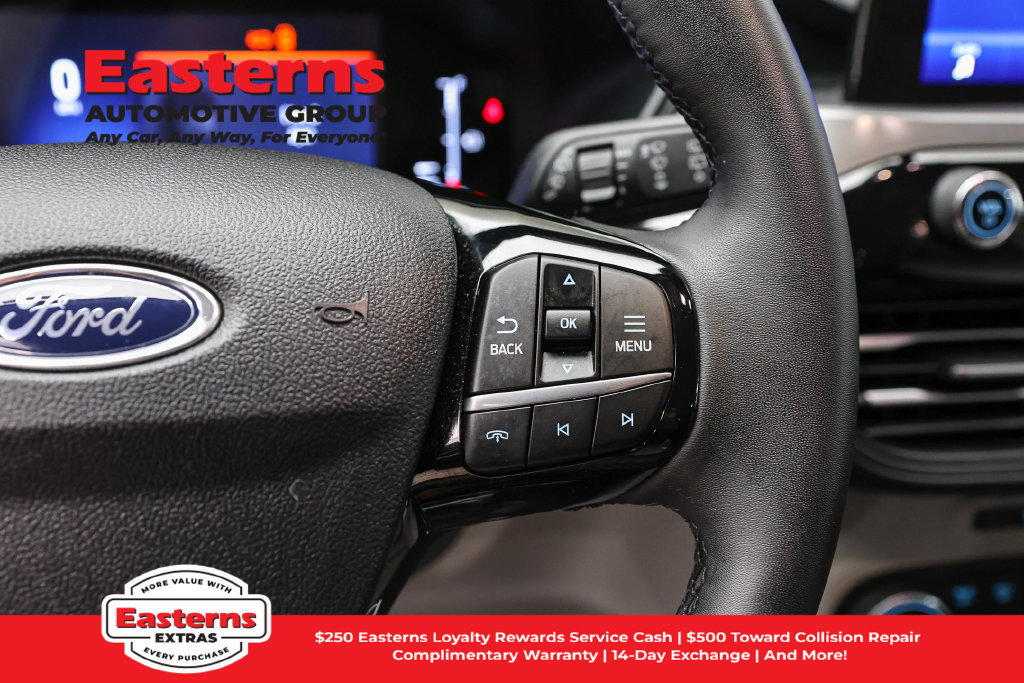 Used 2023 Ford Escape Active AWD/4WD image 17