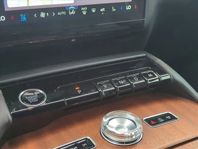 Used 2025 Lincoln Navigator L Black Label AWD/4WD image 10