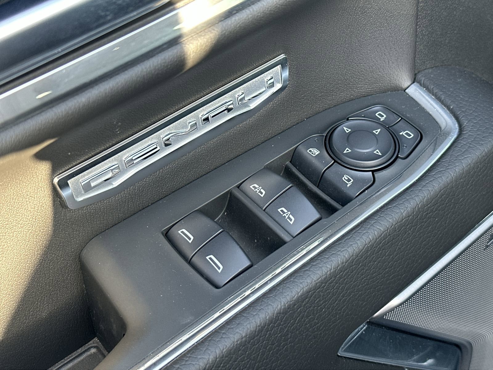 Used 2024 GMC Sierra 1500 Denali w/ Denali Reserve Package image 15
