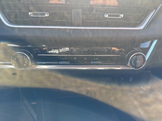 Used 2025 Chevrolet Equinox LT image 19