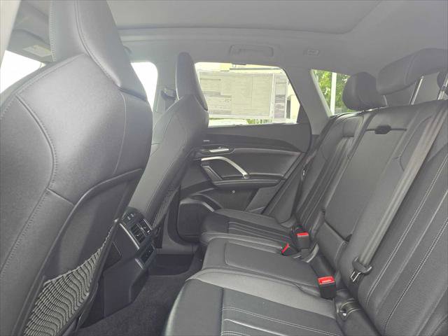 Used 2025 Audi Q5 Premium Plus w/ Premium Plus AWD/4WD image 17