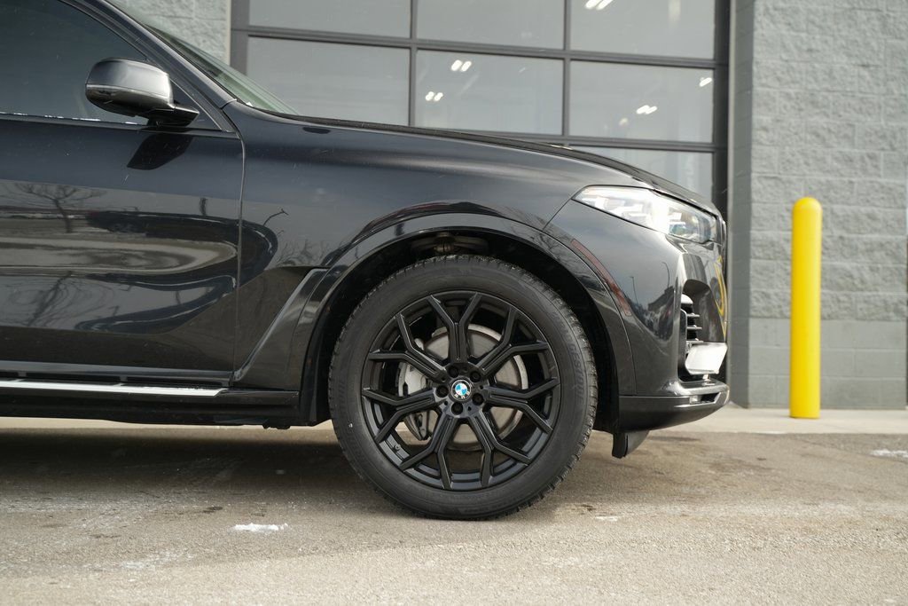 Used 2020 BMW X7 xDrive40i w/ Luxury Seating Package image 15