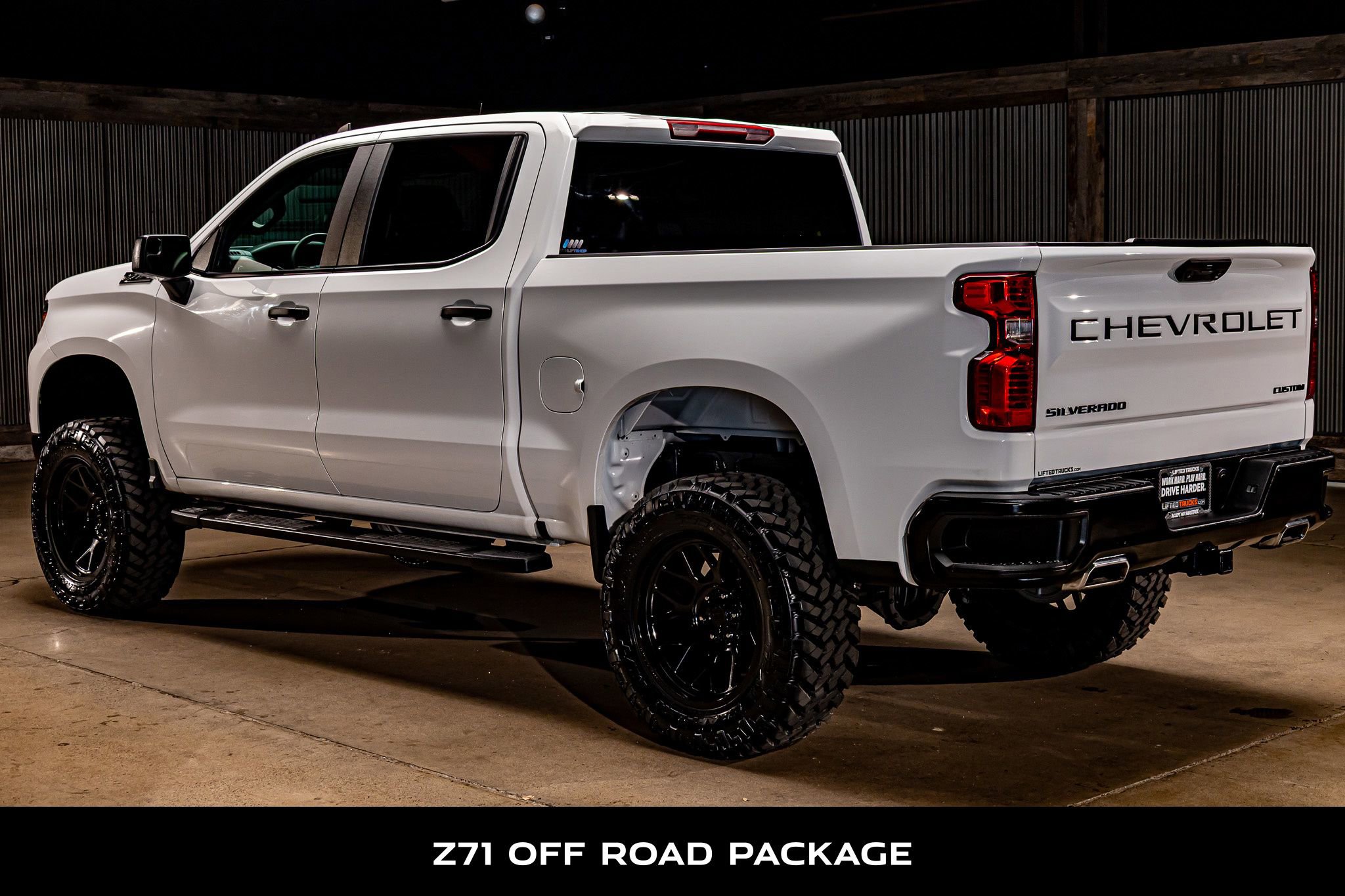 Used 2025 Chevrolet Silverado 1500 Custom Trail Boss w/ LPO, Dark Essentials Package image 7