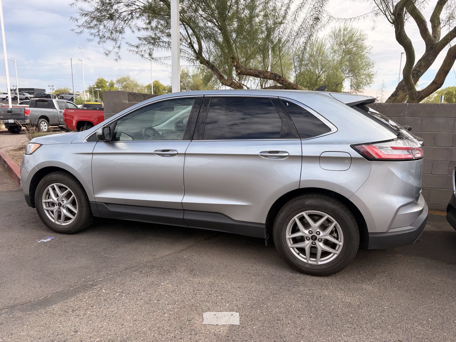 Certified 2024 Ford Edge SEL AWD/4WD image 3
