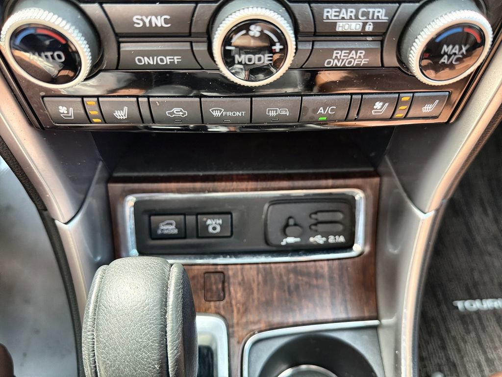 Used 2019 Subaru Ascent Touring AWD/4WD image 17