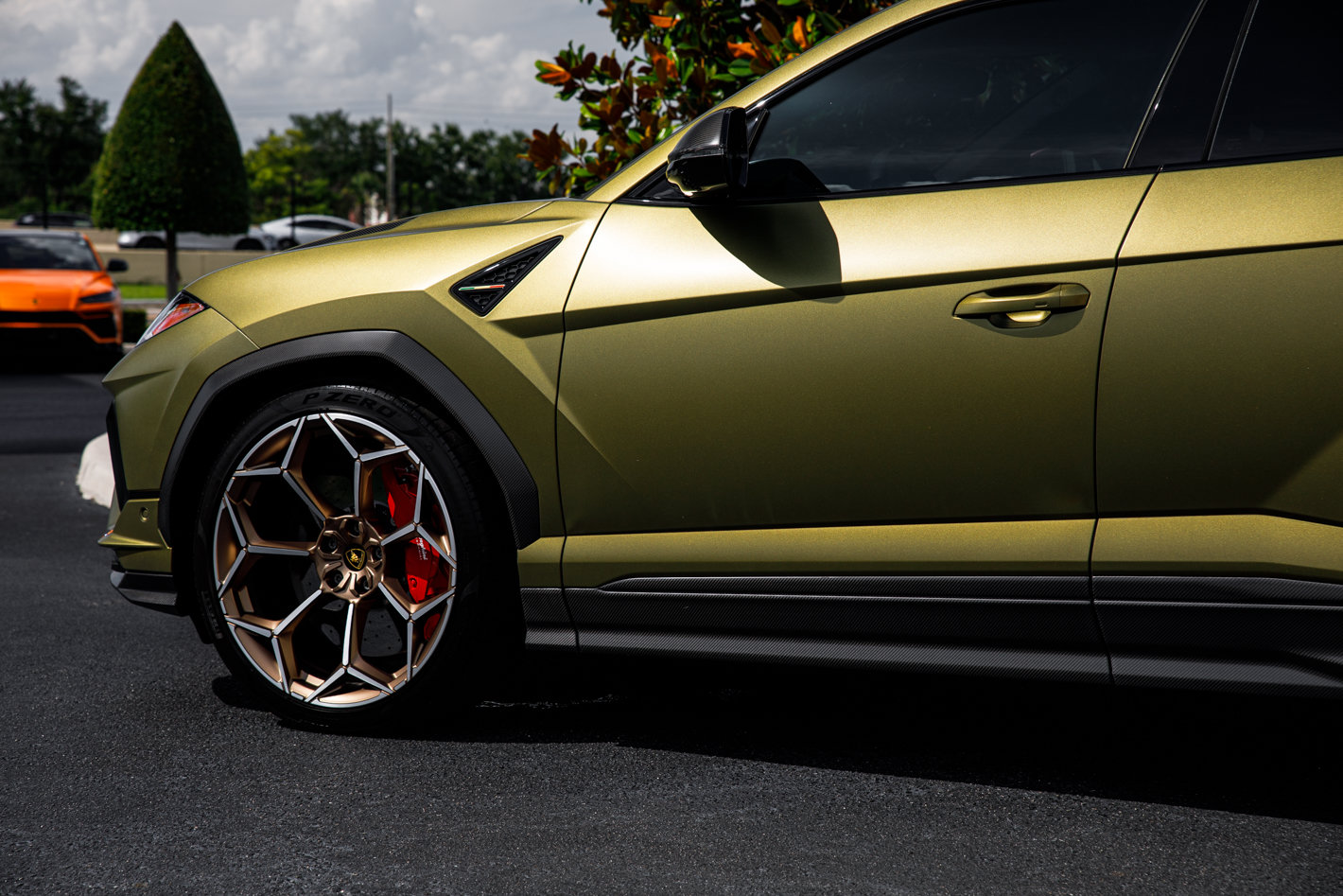 Used 2024 Lamborghini Urus Performante AWD/4WD image 11