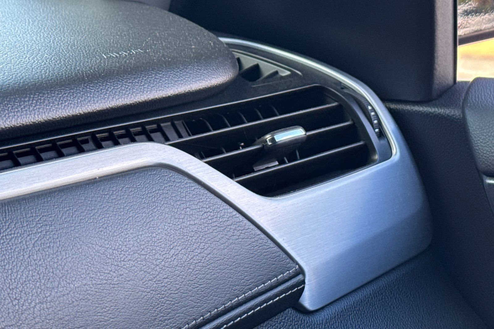 Used 2019 GMC Yukon SLT image 29